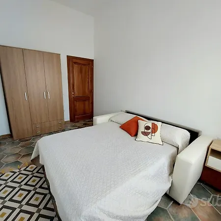 A Due Passi Dal Mare - Apartament La Caletta